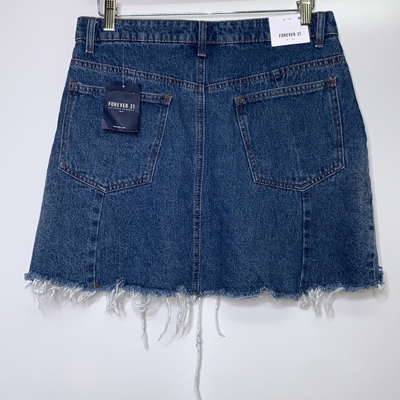 NWT FOREVER 21 Denim Blue Ripped Raw Hem Skirt - Picture 4 of 8